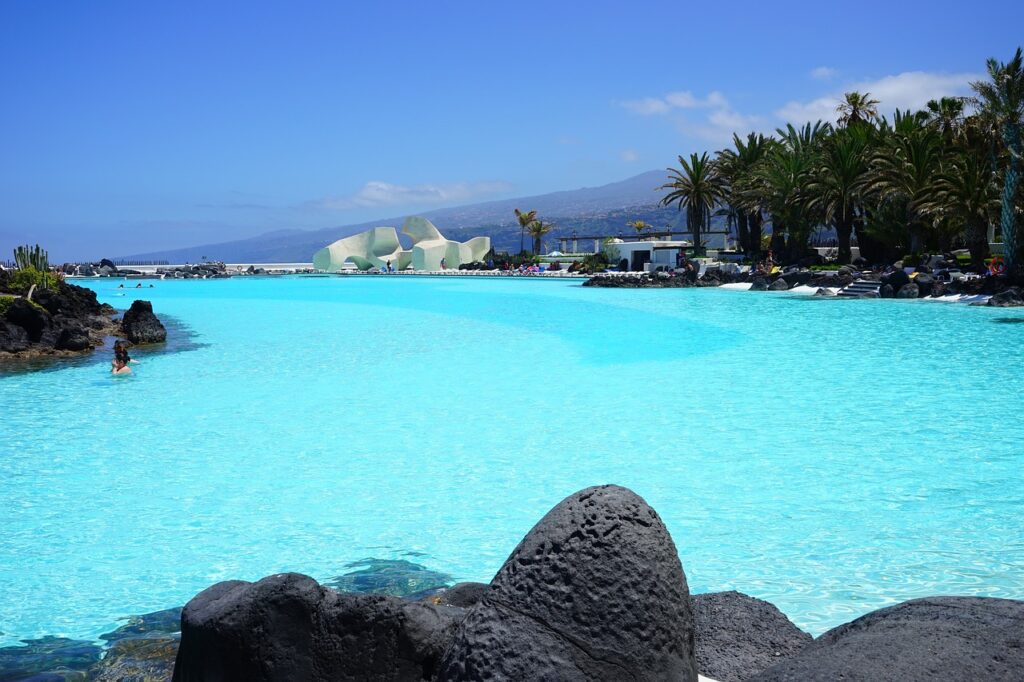 sea water swimming pool, swimming pool, lago martiánez-461565.jpg